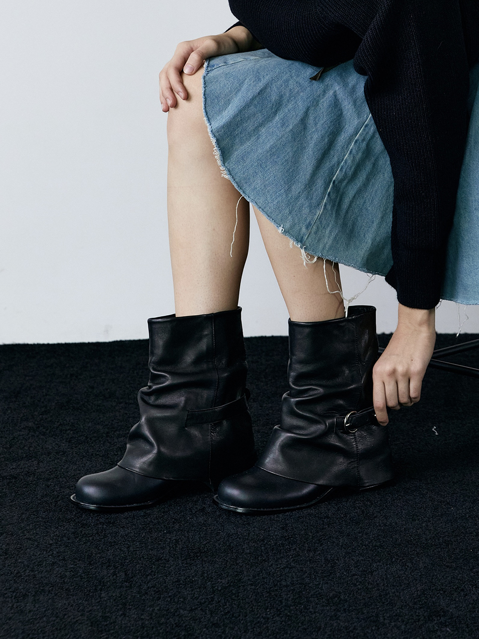 Wens Wrinkle Boots - Black