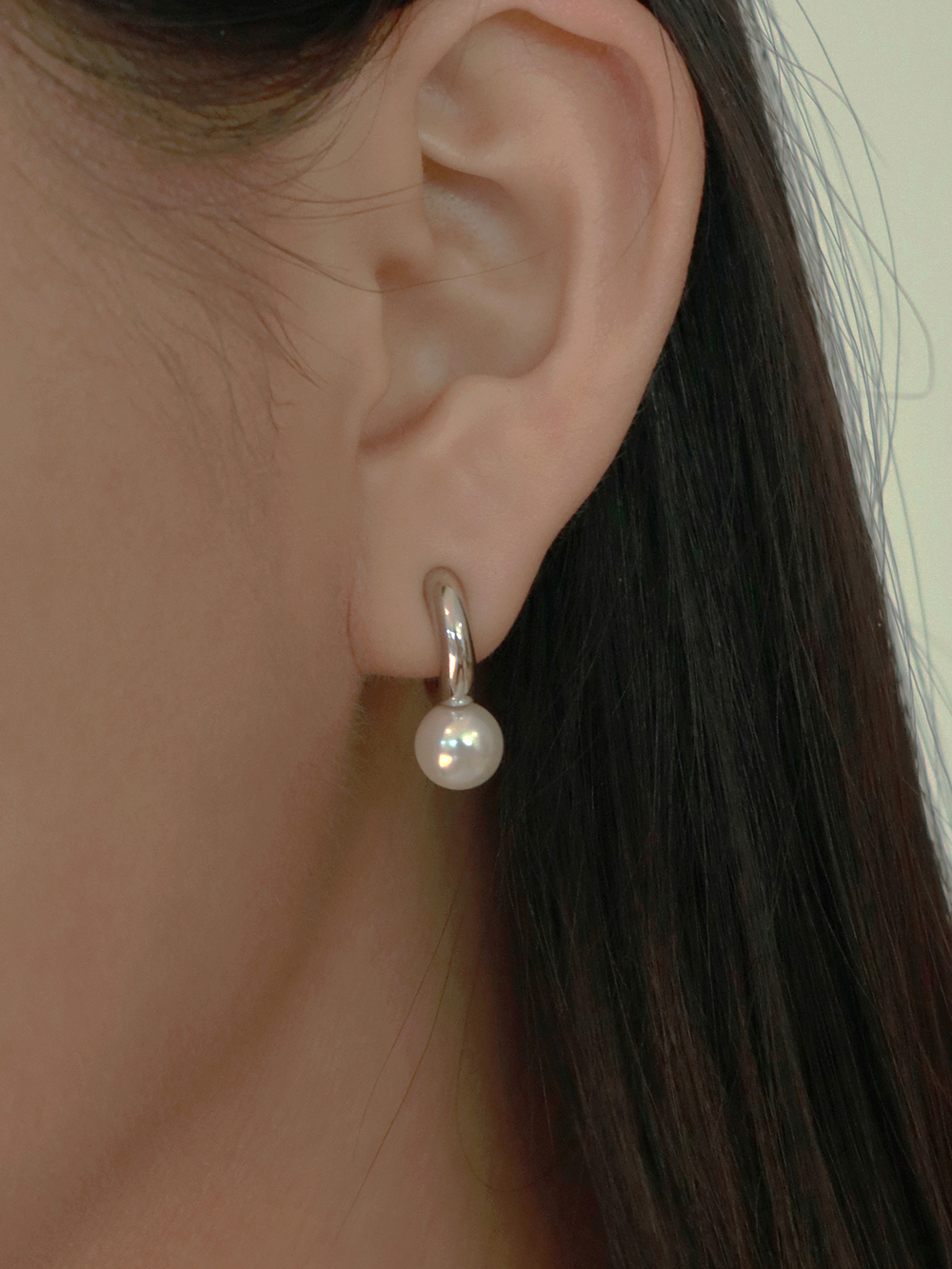 Hoop Pearl Earring