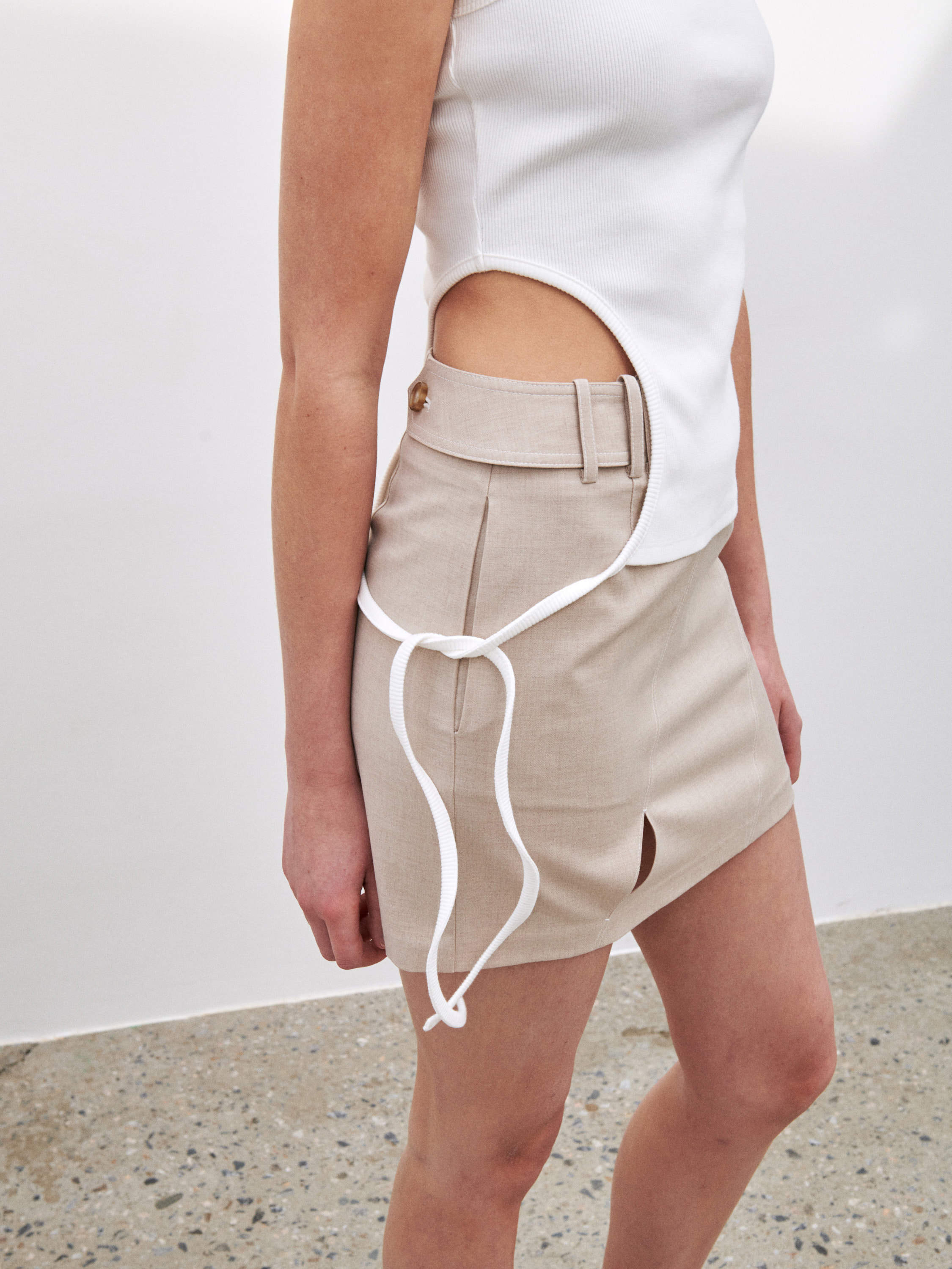 Diagonal Line Details Tailored Mini Skirt – Beige